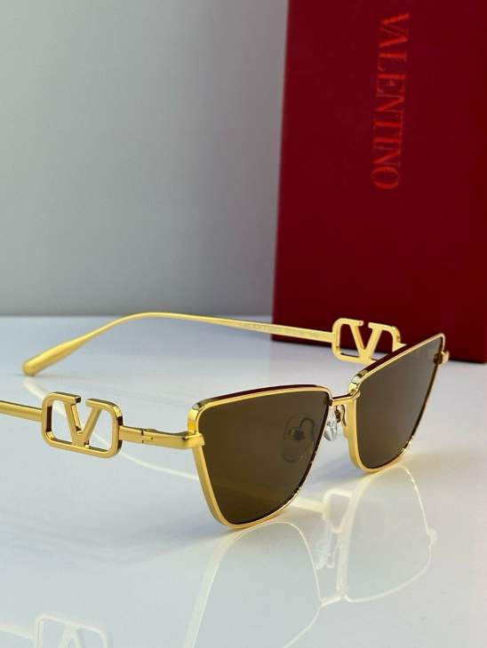 Picture of Valentino Sunglasses _SKUfw65043857fw